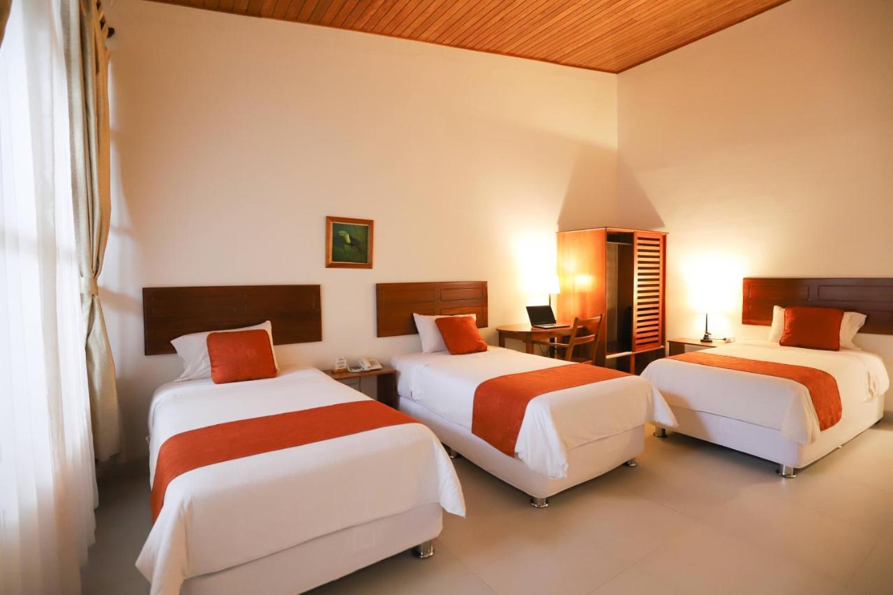Altavista Casahotel - Asociado Casa Andina Moyobamba Kültér fotó