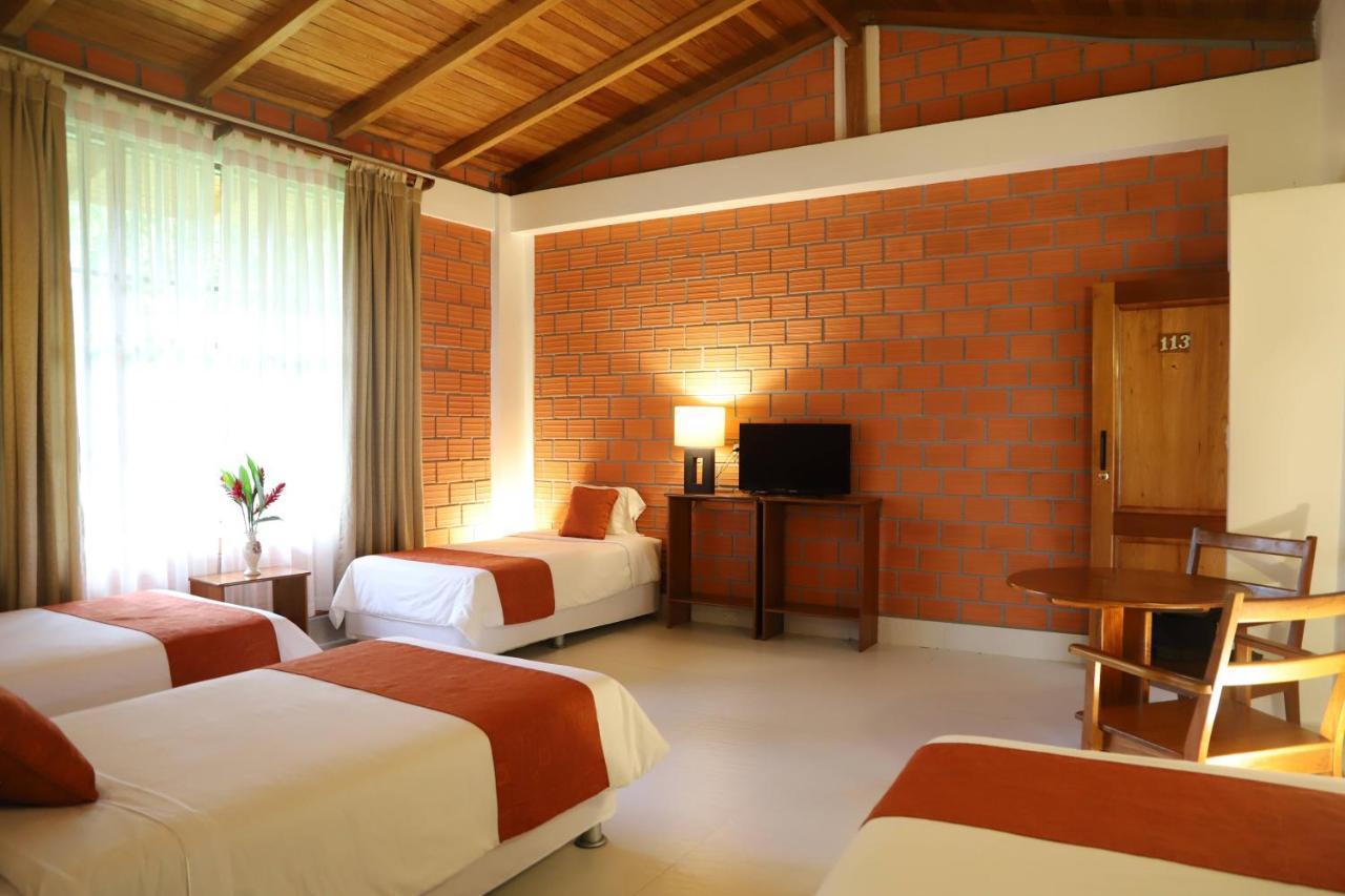 Altavista Casahotel - Asociado Casa Andina Moyobamba Kültér fotó