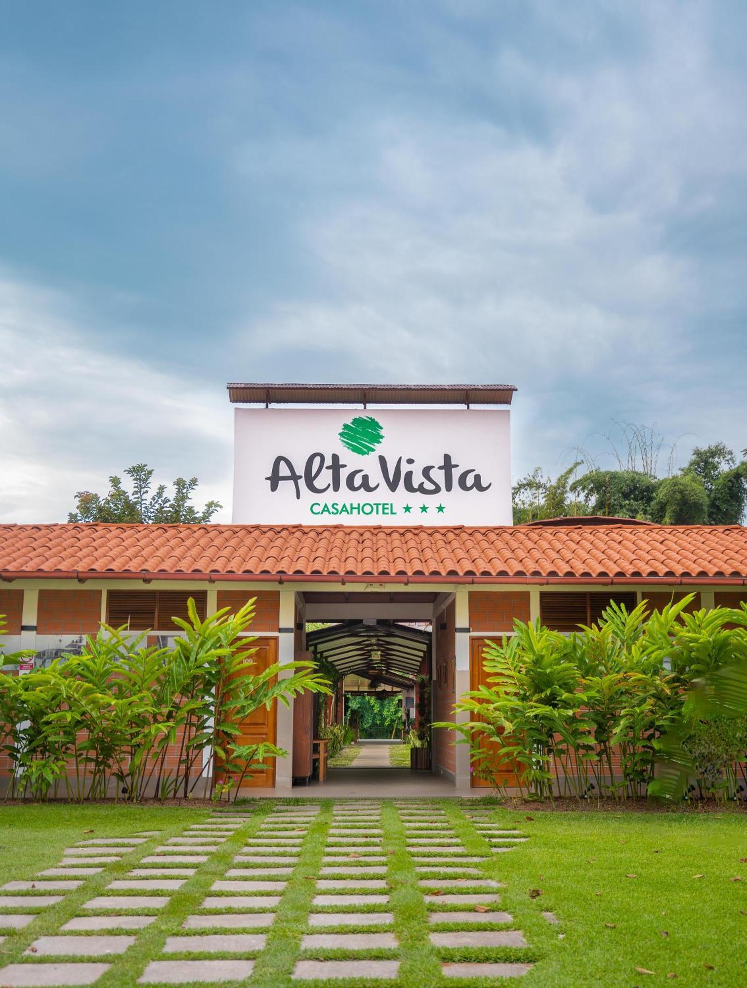 Altavista Casahotel - Asociado Casa Andina Moyobamba Kültér fotó