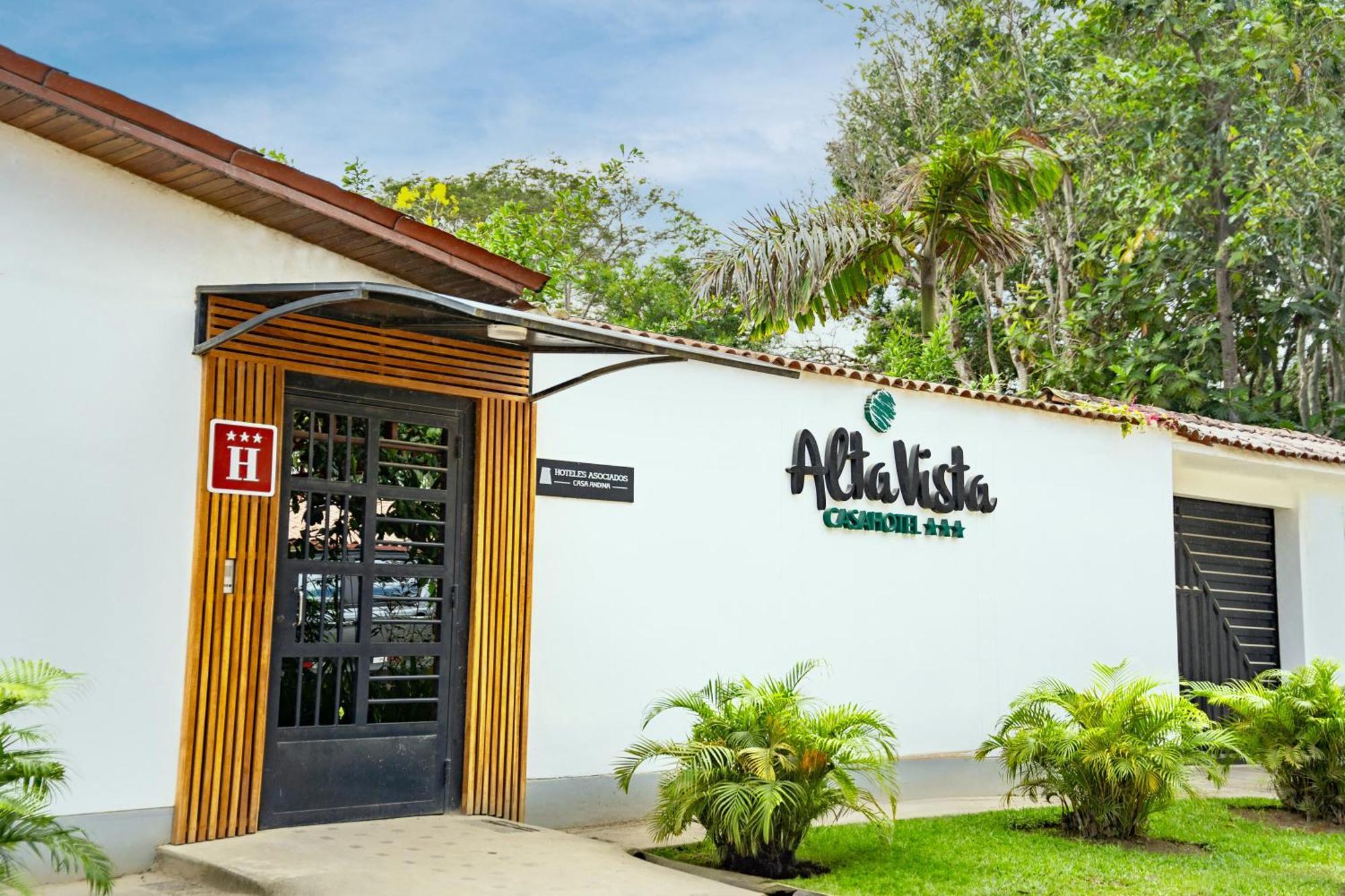 Altavista Casahotel - Asociado Casa Andina Moyobamba Kültér fotó